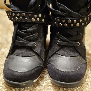 Women sneaker